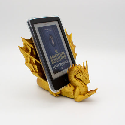 Dragón sujeta libros