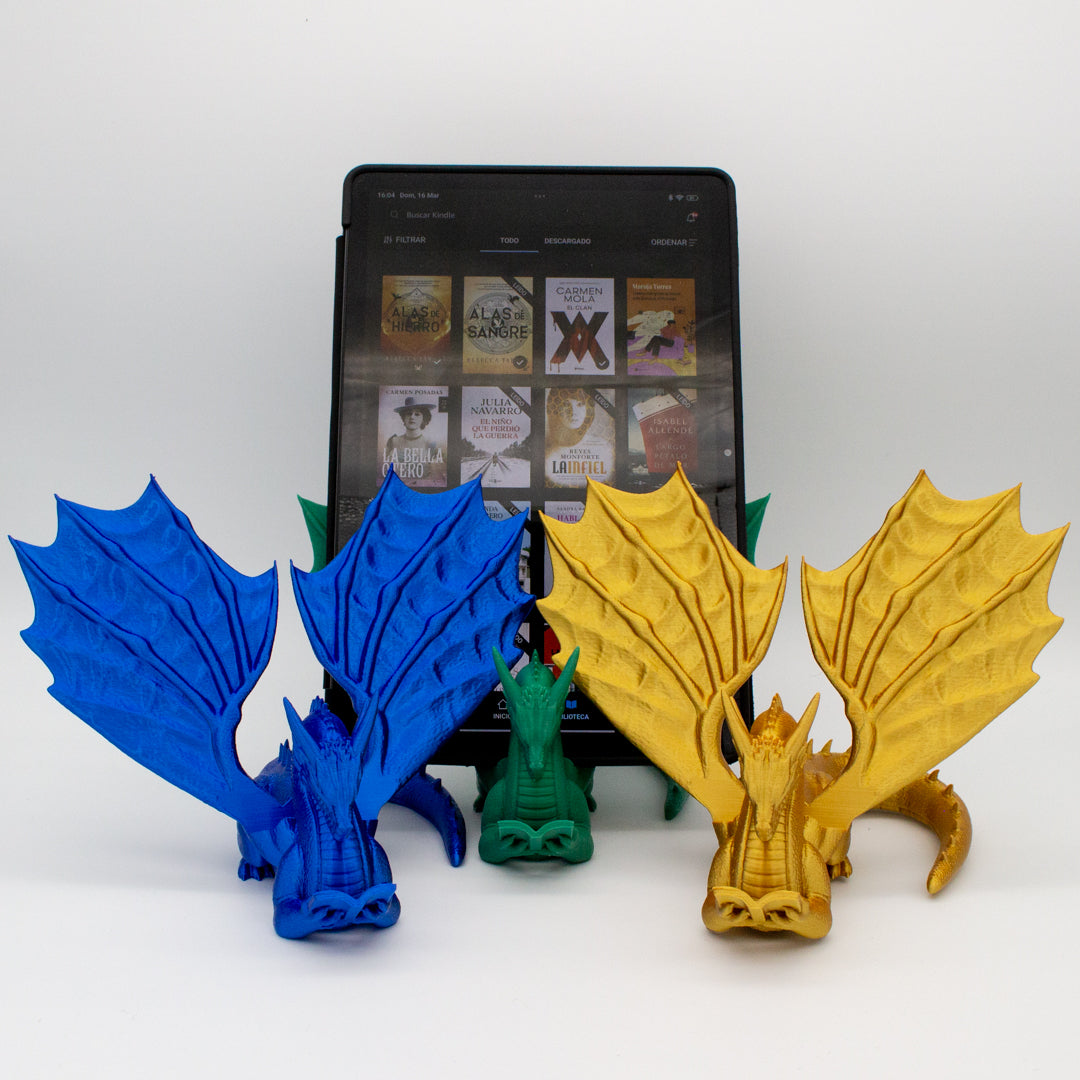 Dragón sujeta libros